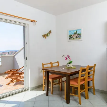 In Okrug Gornji With Sea View, Terrace, Air Conditioning, Wifi 5049-3 Apartment Trogir