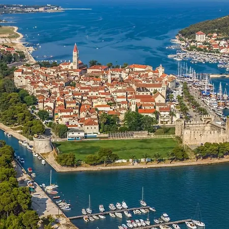 In Okrug Gornji With Sea View, Terrace, Air Conditioning, Wifi 5049-3 Apartment Trogir