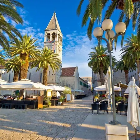 In Okrug Gornji With Sea View, Terrace, Air Conditioning, Wifi 5049-3 Apartment Trogir